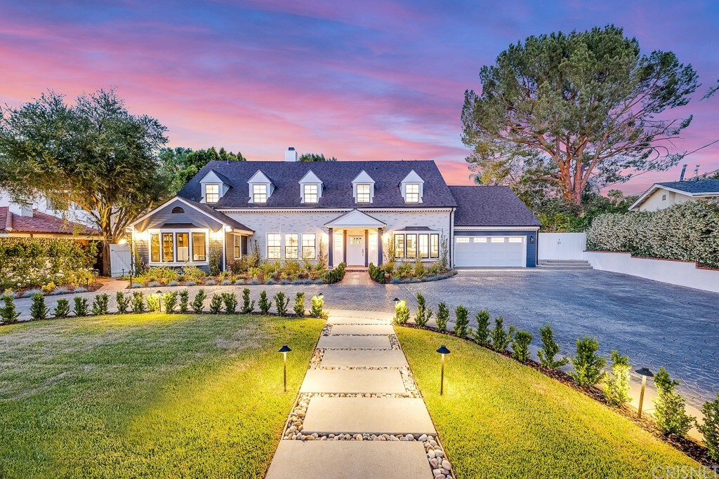 Property Photo:  5142 Calvin Avenue  CA 91356 
