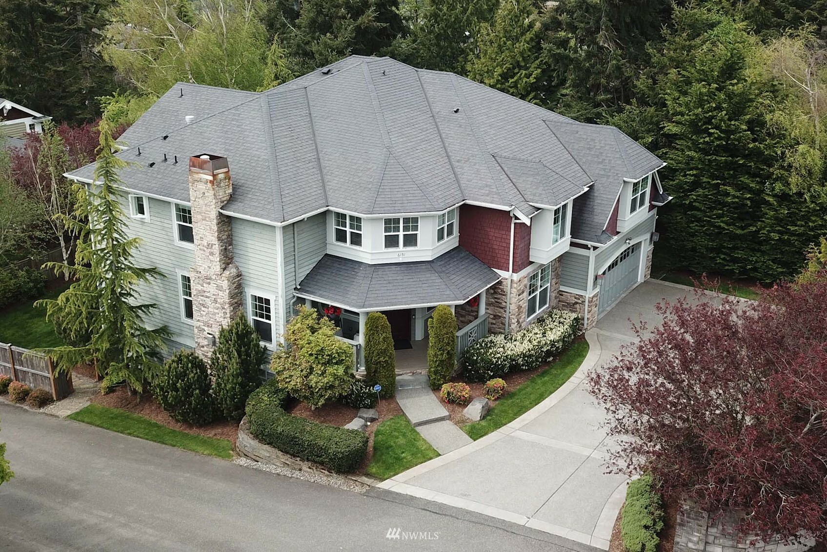 Property Photo:  6151 168 Place SE  WA 98006 