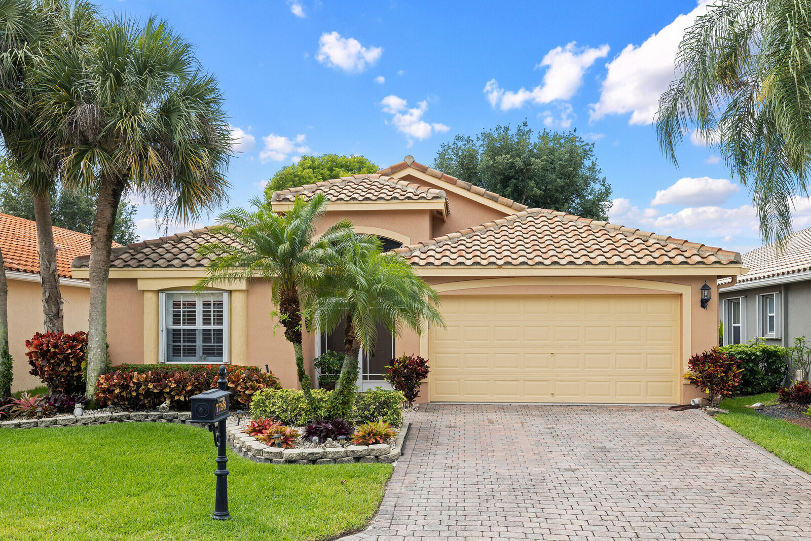 Property Photo:  7798 Campania Drive  FL 33472 