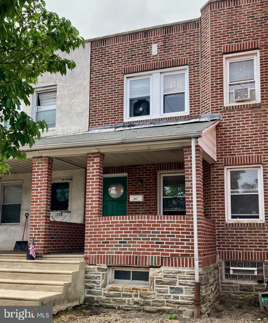 Property Photo: 2706 S 10th Street PA 19148