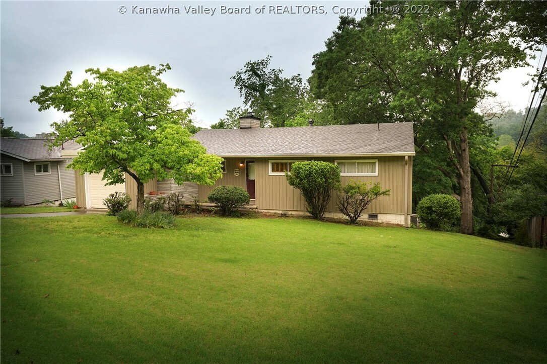 Property Photo: 1125 Emerald Road WV 25314