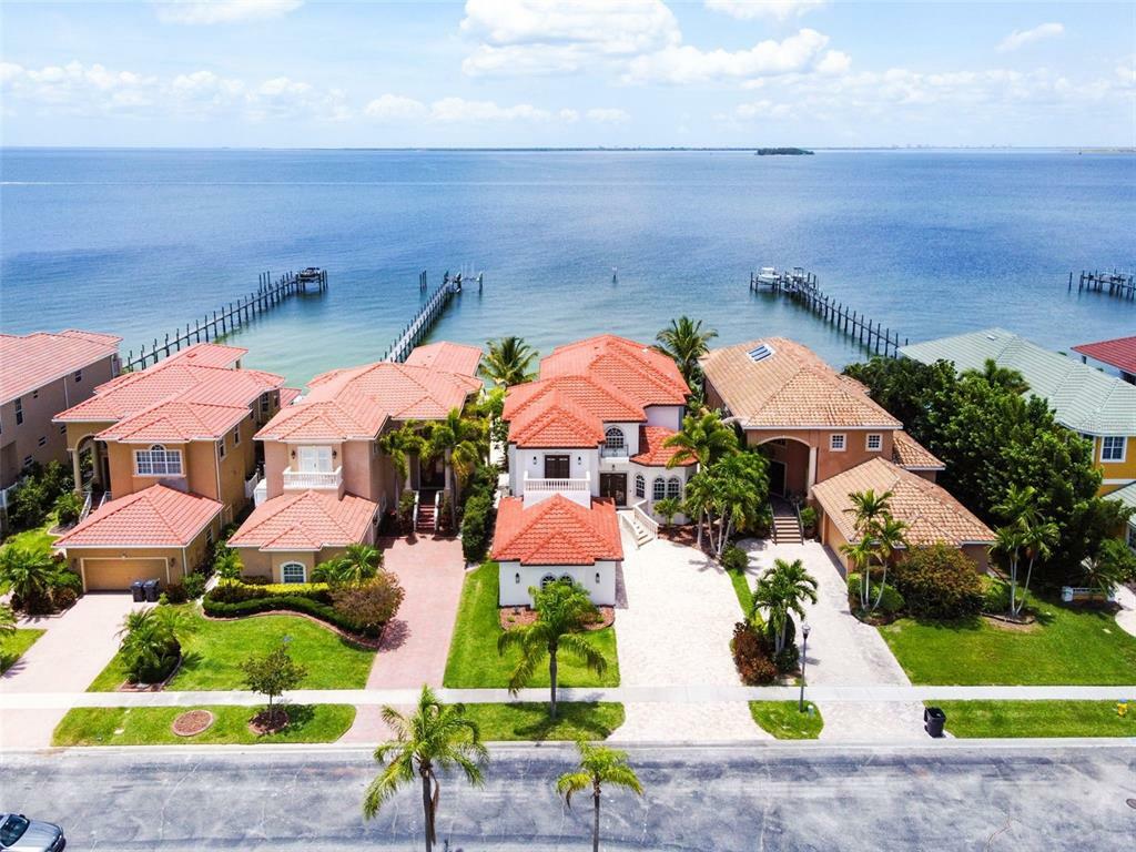 Property Photo: 6418 Bright Bay Court FL 33572