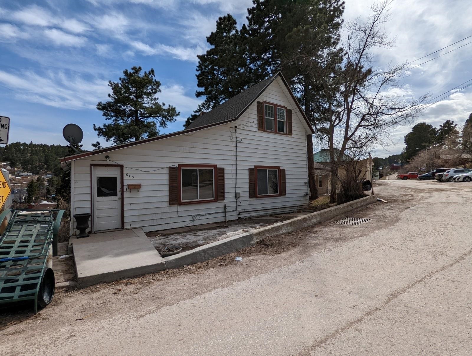 Property Photo:  615 Railroad Avenue  SD 57754 