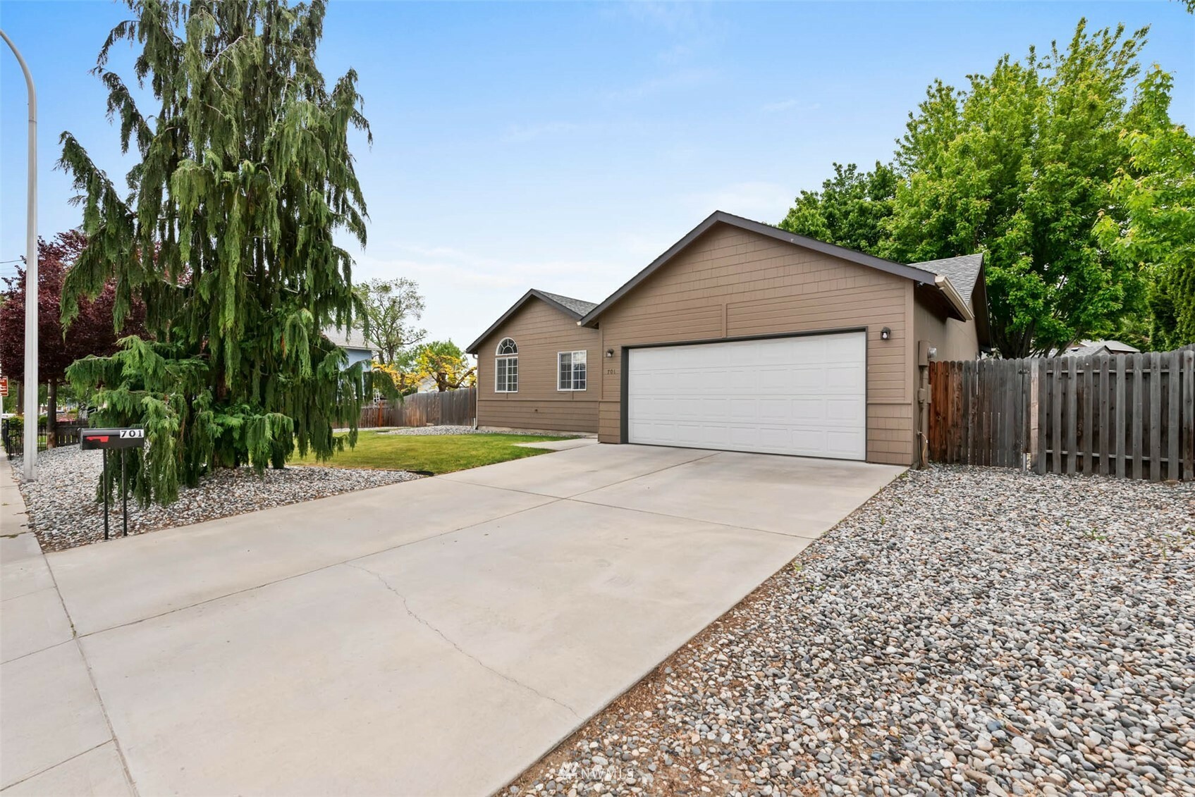 Property Photo:  701 Crawford Avenue  WA 98801 