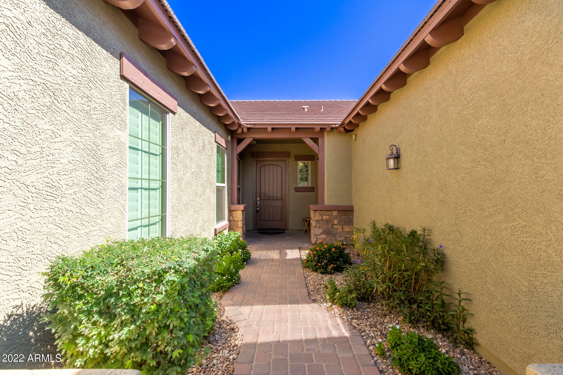 Property Photo:  1852 W Sparrow Drive  AZ 85286 