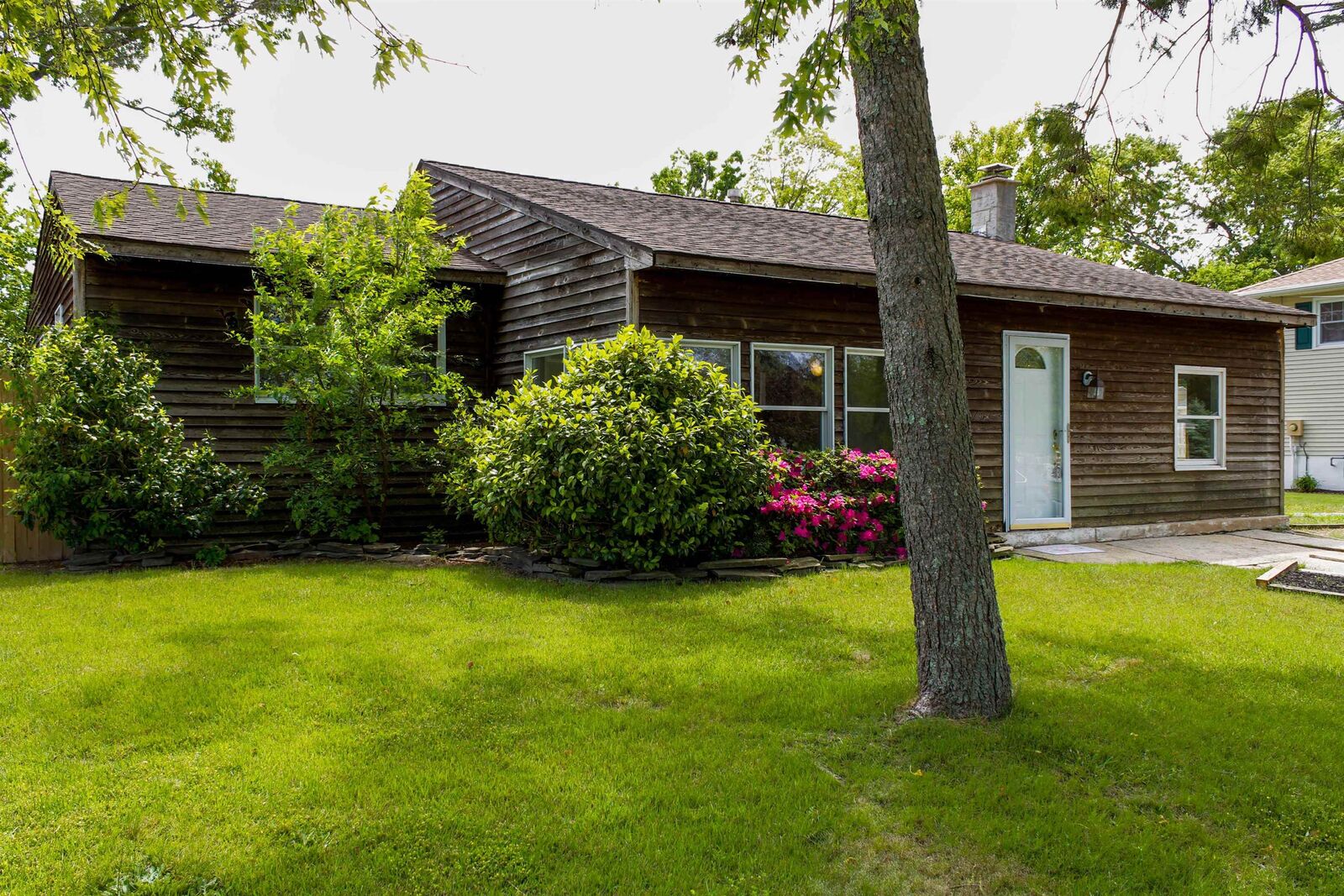 Property Photo:  46 Beachhurst  NJ 08204-3342 