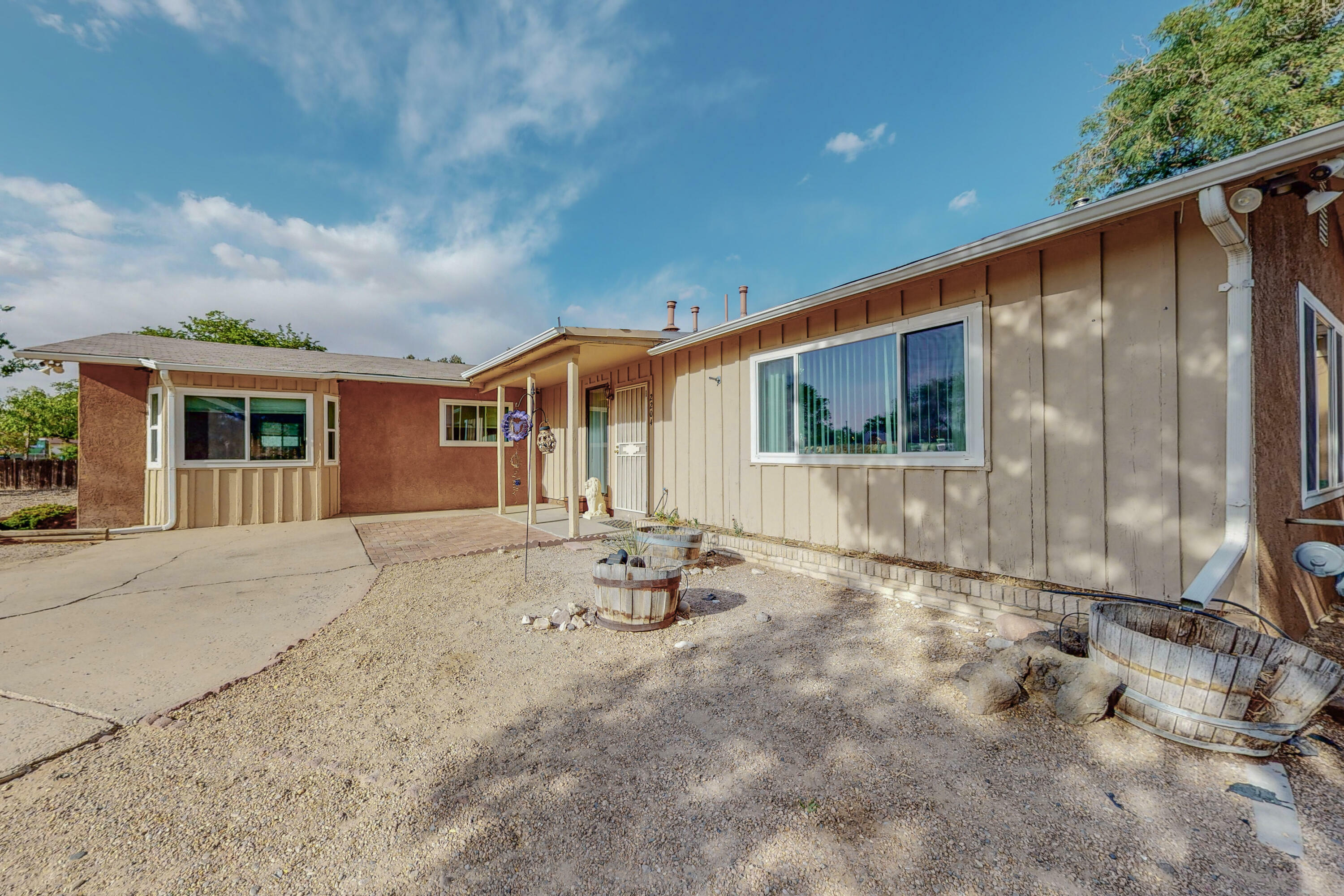 Property Photo:  2204 Leonard Street SE  NM 87124 