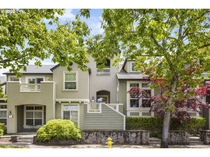 1790 NE Ashberry Dr  Hillsboro OR 97124 photo