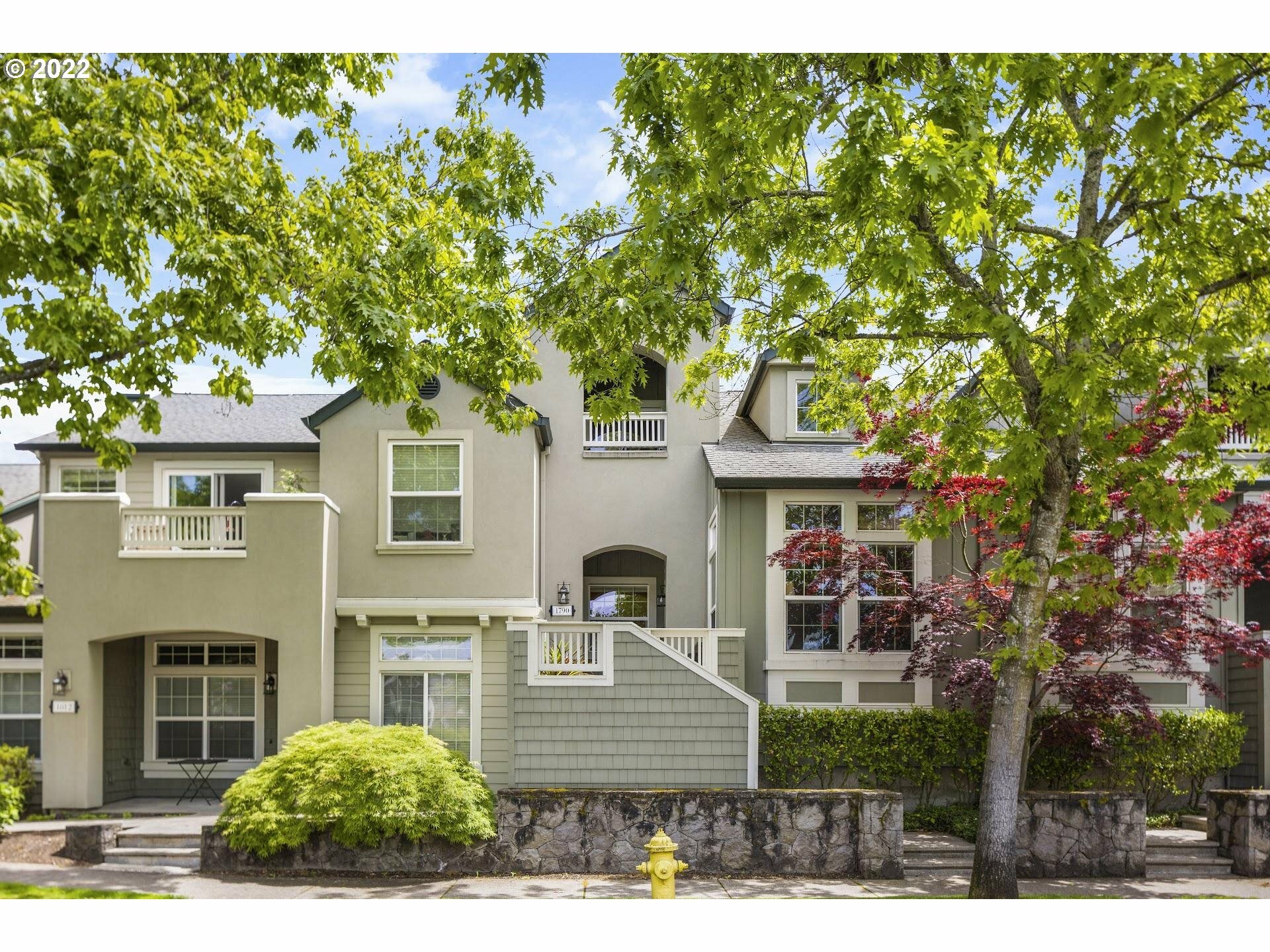 Property Photo:  1790 NE Ashberry Dr  OR 97124 