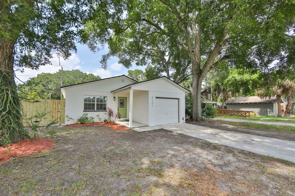 Property Photo:  2121 44th Avenue N  FL 33714 