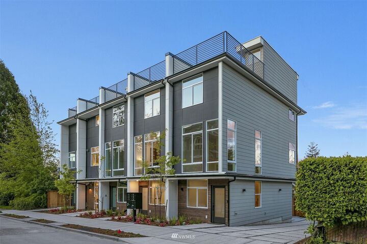 Property Photo: 1826 D 26th Avenue WA 98122