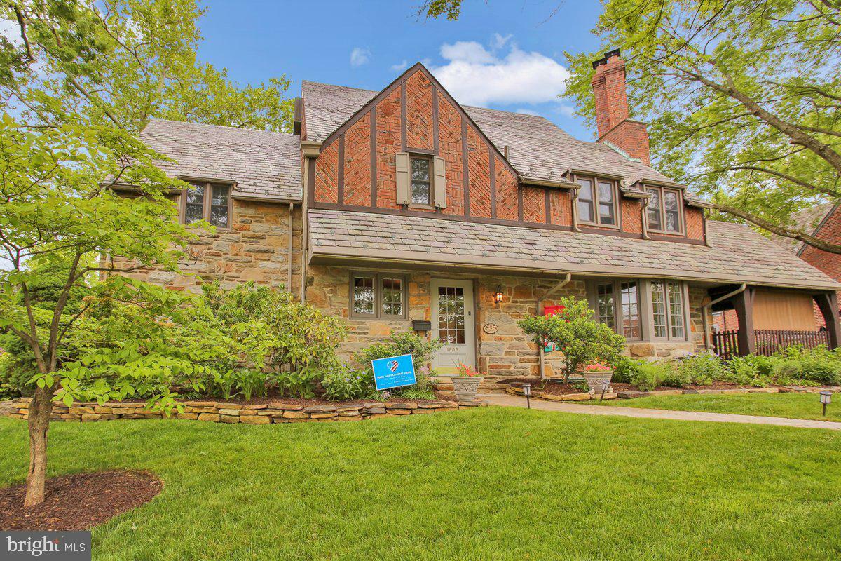 1609 Palm Street  Reading PA 19604 photo