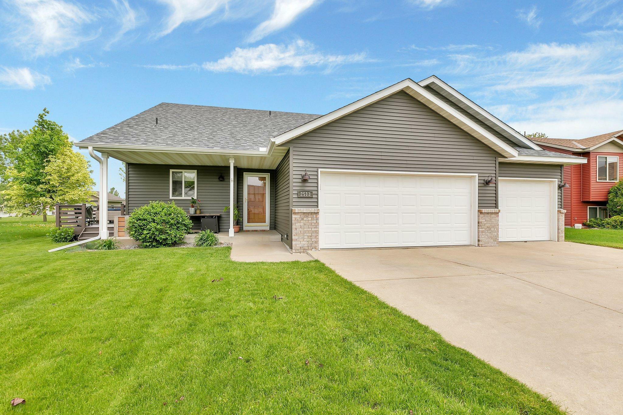 Property Photo:  2513 Ocarina Drive  MN 56379 