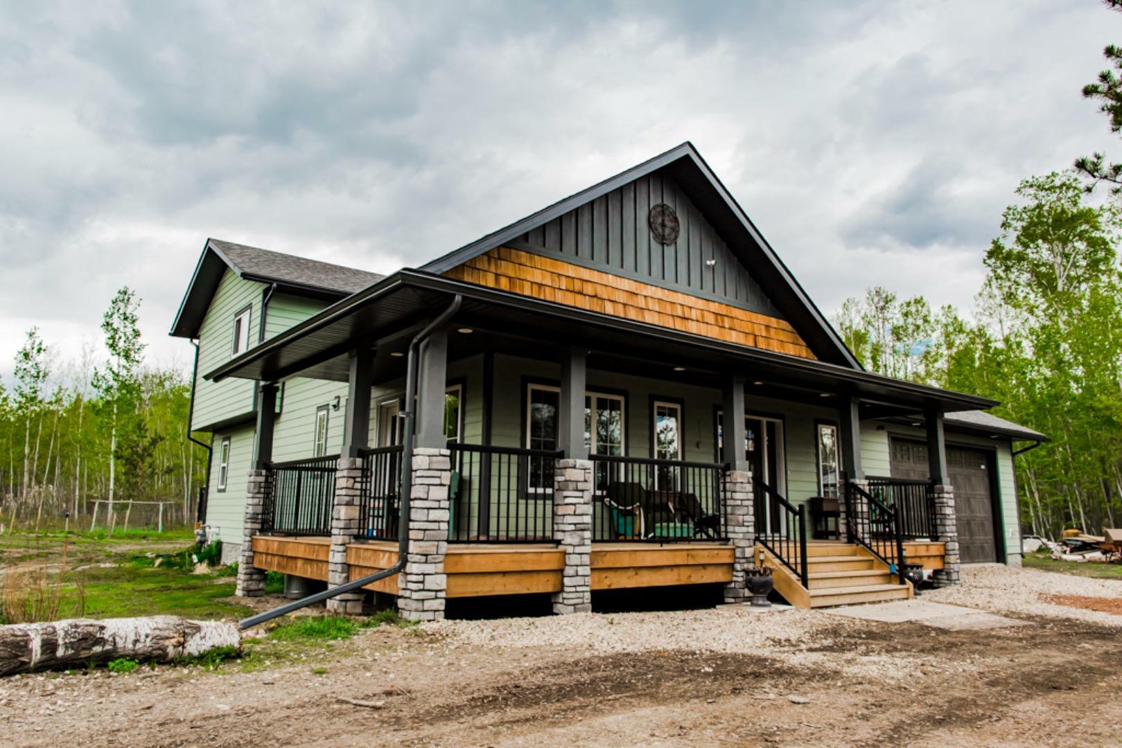 Property Photo: 11 Eastgrove Estates, Grovedale AB T0X 1H0