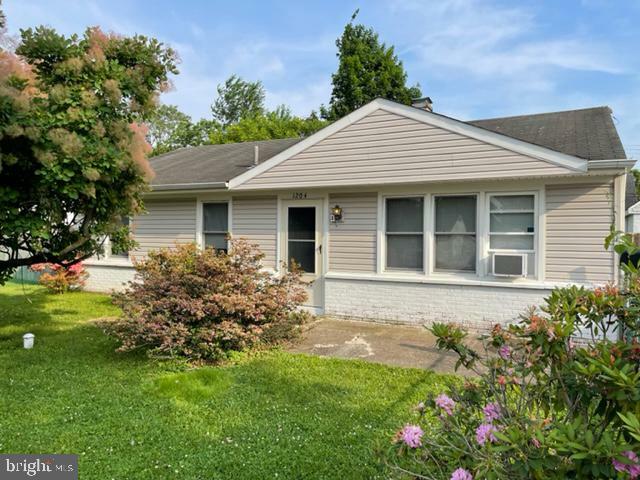 Property Photo: 1204 Karen Avenue PA 19021