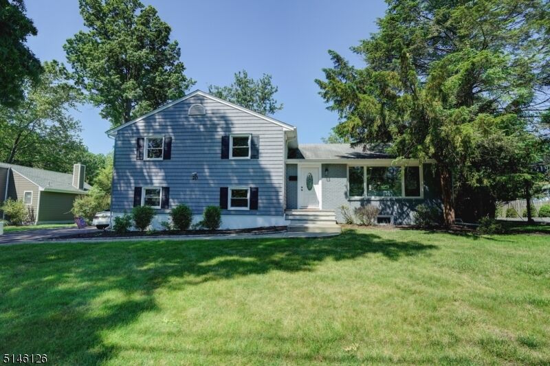 Property Photo:  20 Broadlawn Dr  NJ 07039 