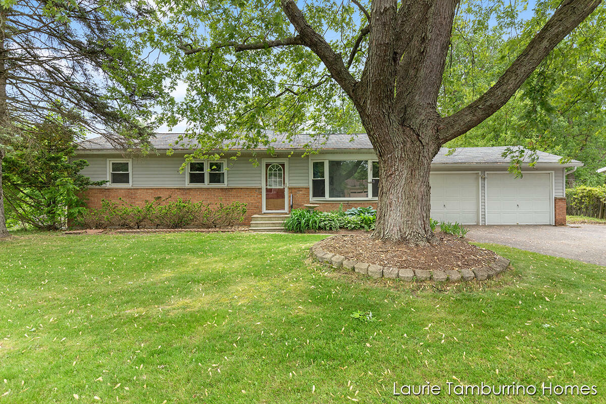 Property Photo:  164 Sunset Hills Avenue NW  MI 49534 