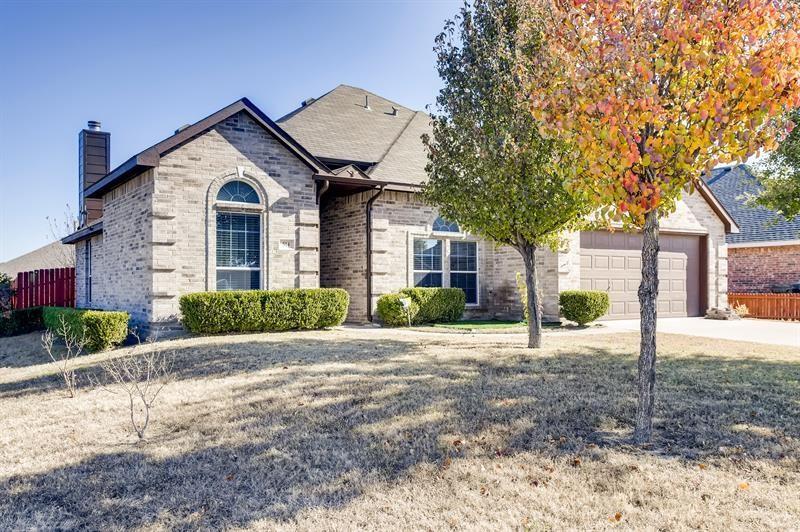 Property Photo: 514 Hampton Court TX 75159