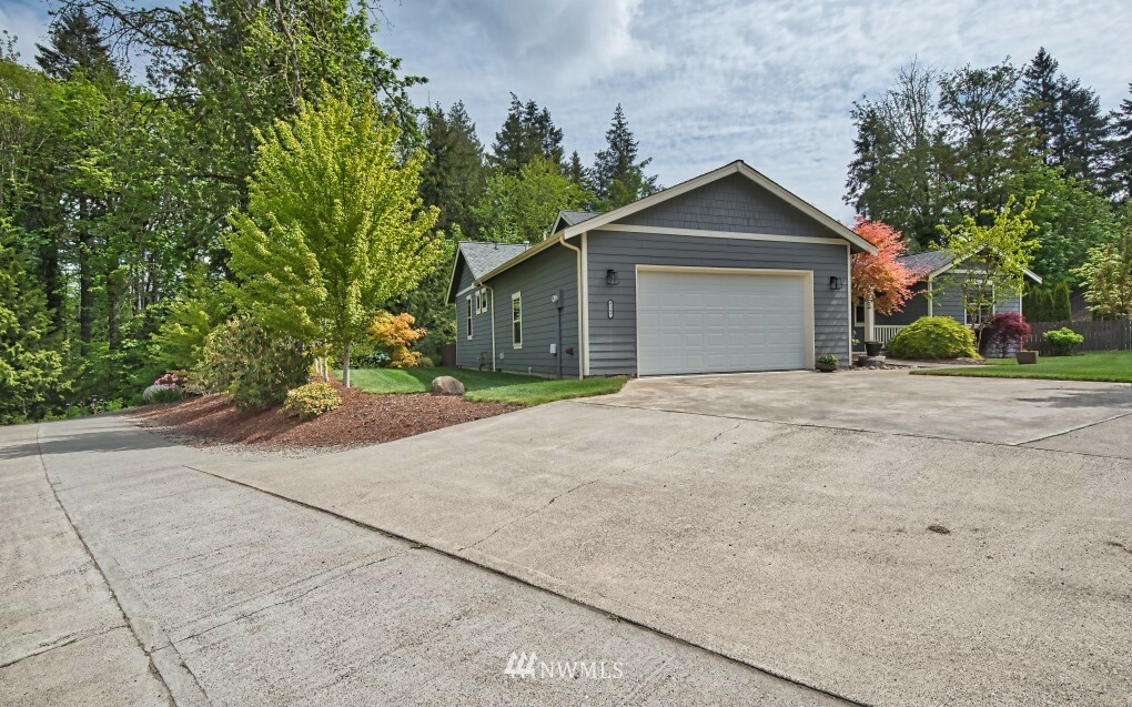 Property Photo:  4107 NW Country Lane  WA 98312 