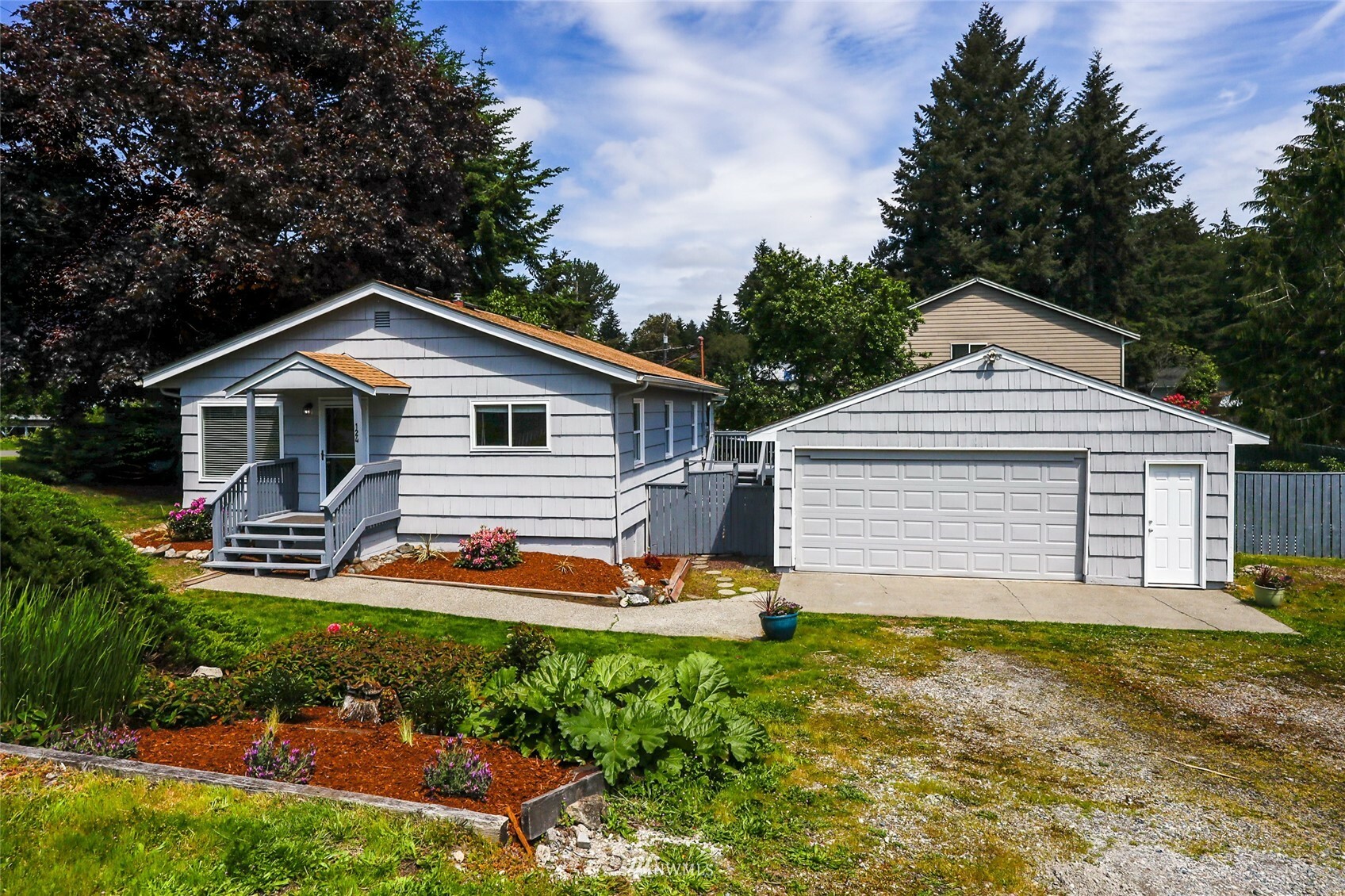 Property Photo:  124 SW 130th Street  WA 98146 