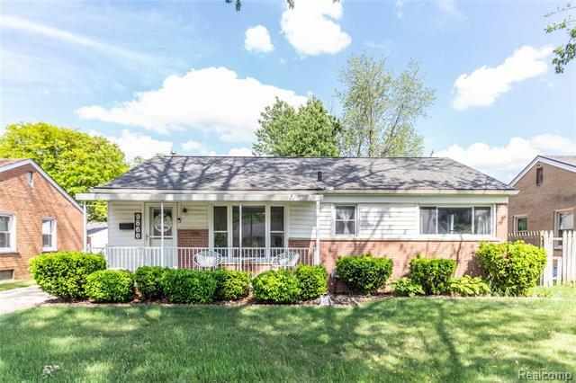 Property Photo:  9860 Flamingo Street  MI 48150 