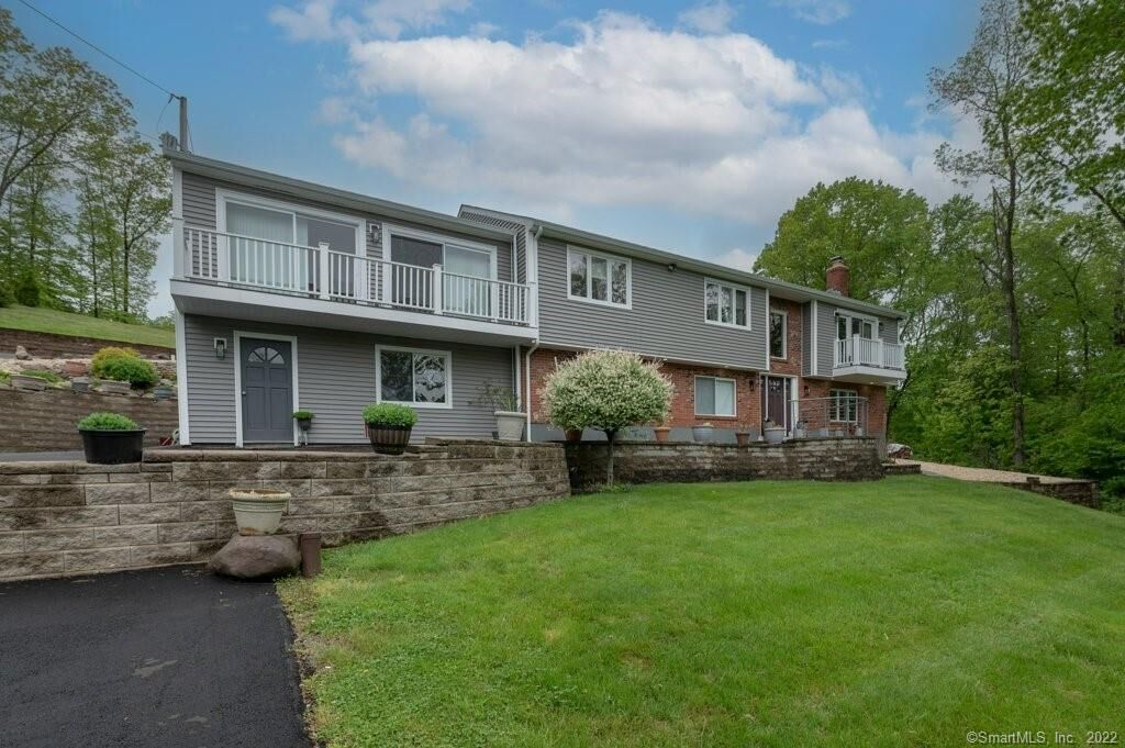 Property Photo:  3 Rose Lane  CT 06471 