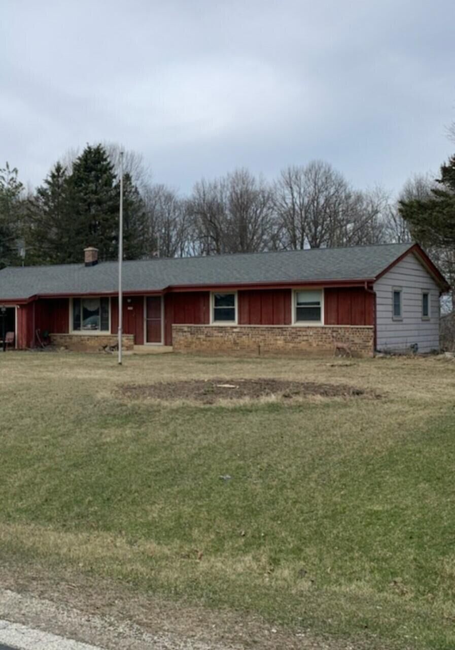 Property Photo:  3404 Maple Dr  WI 53033 