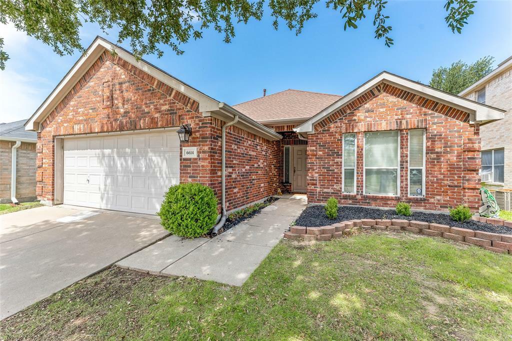 Property Photo:  6614 Kinross Drive  TX 76002 