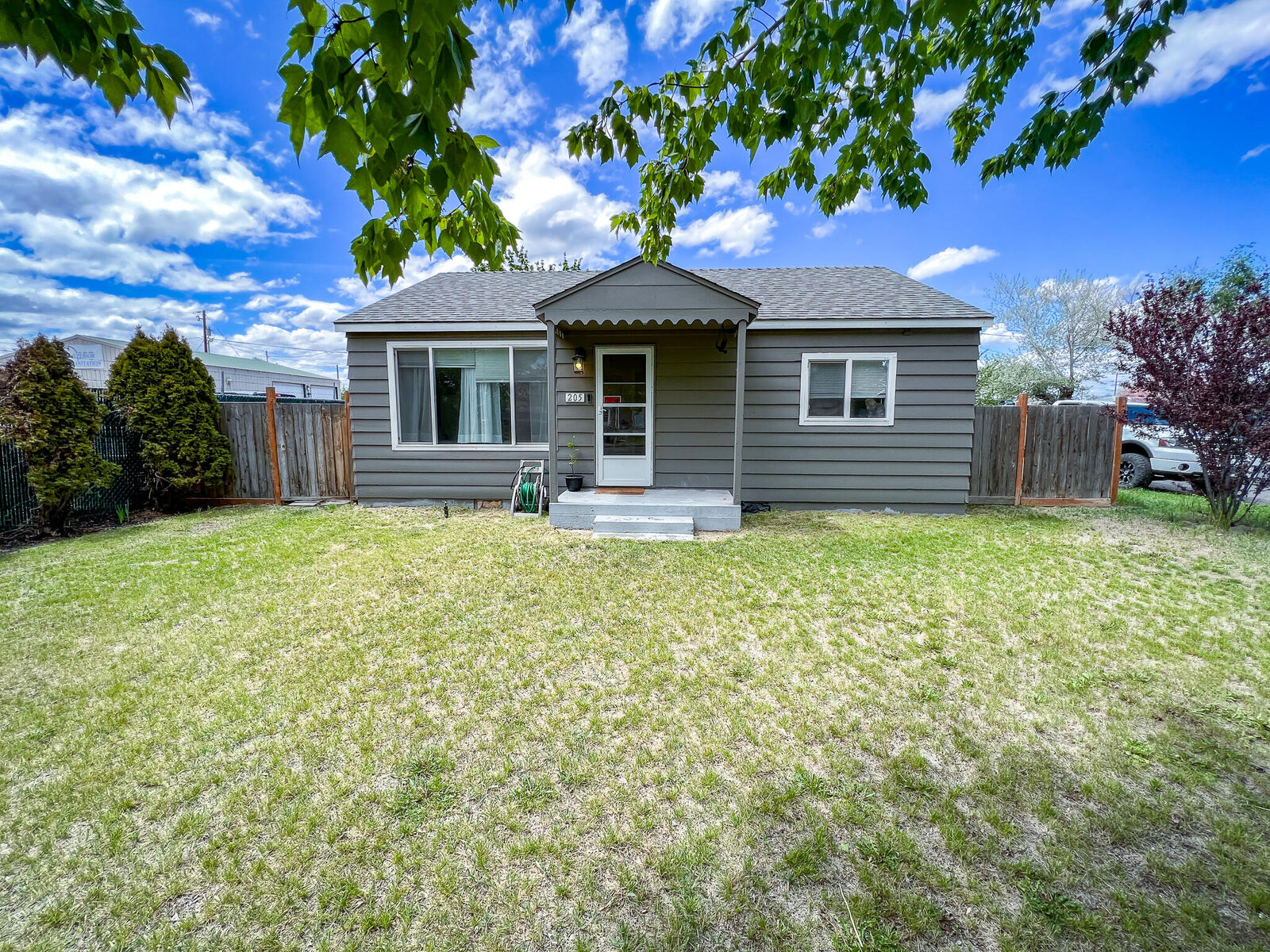 Property Photo: 205 SE Jackson Street OR 97756