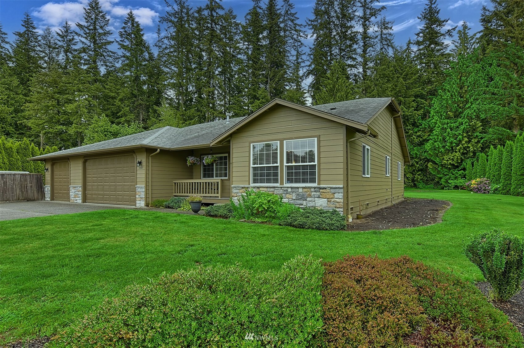 Property Photo:  5021 257th Street NE  WA 98223 