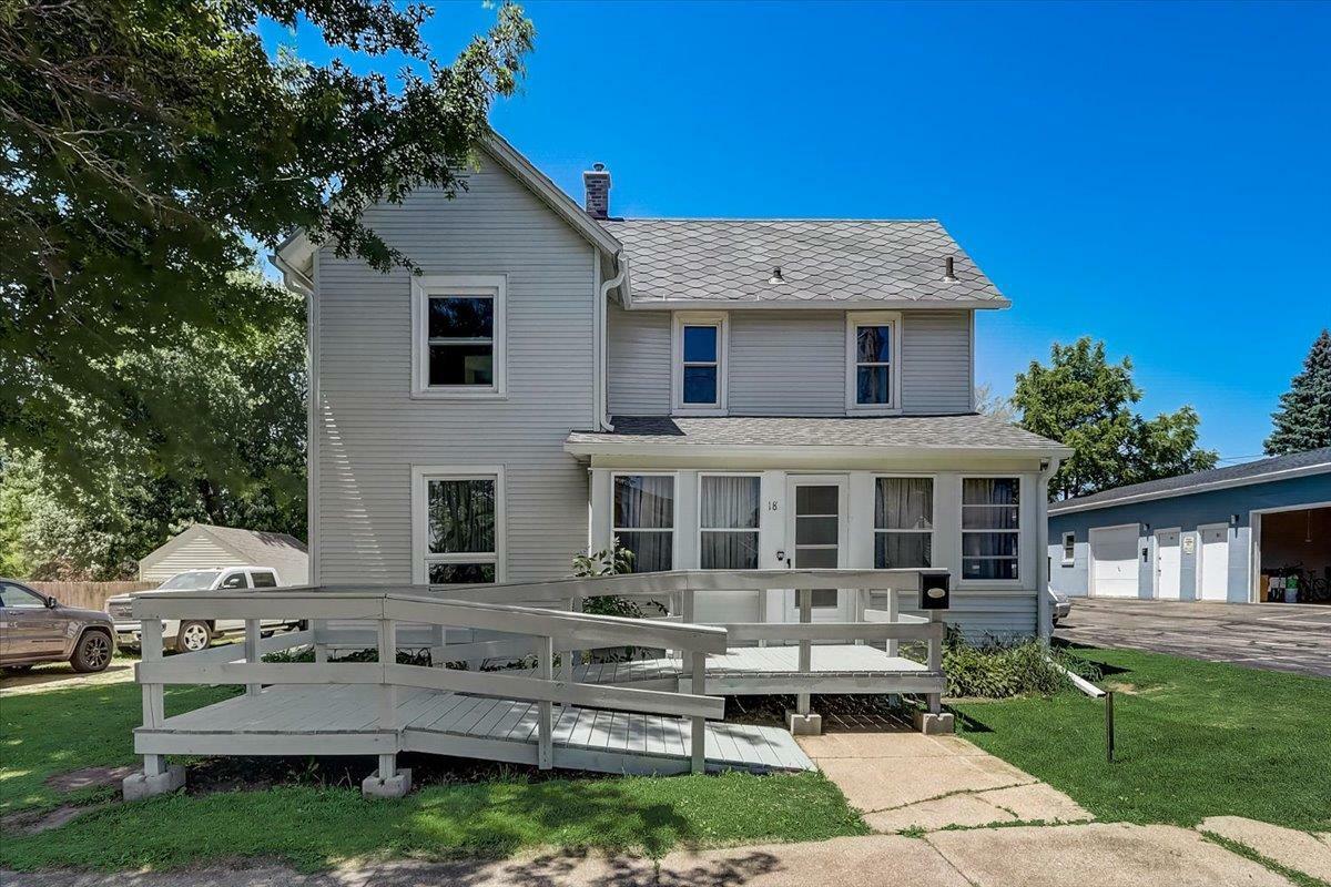 Property Photo:  18 South Palm St  WI 53548 