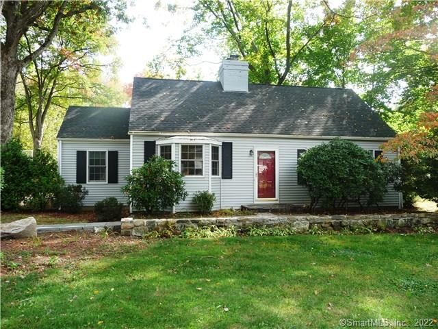 Property Photo:  8 Southwest Drive  CT 06905 