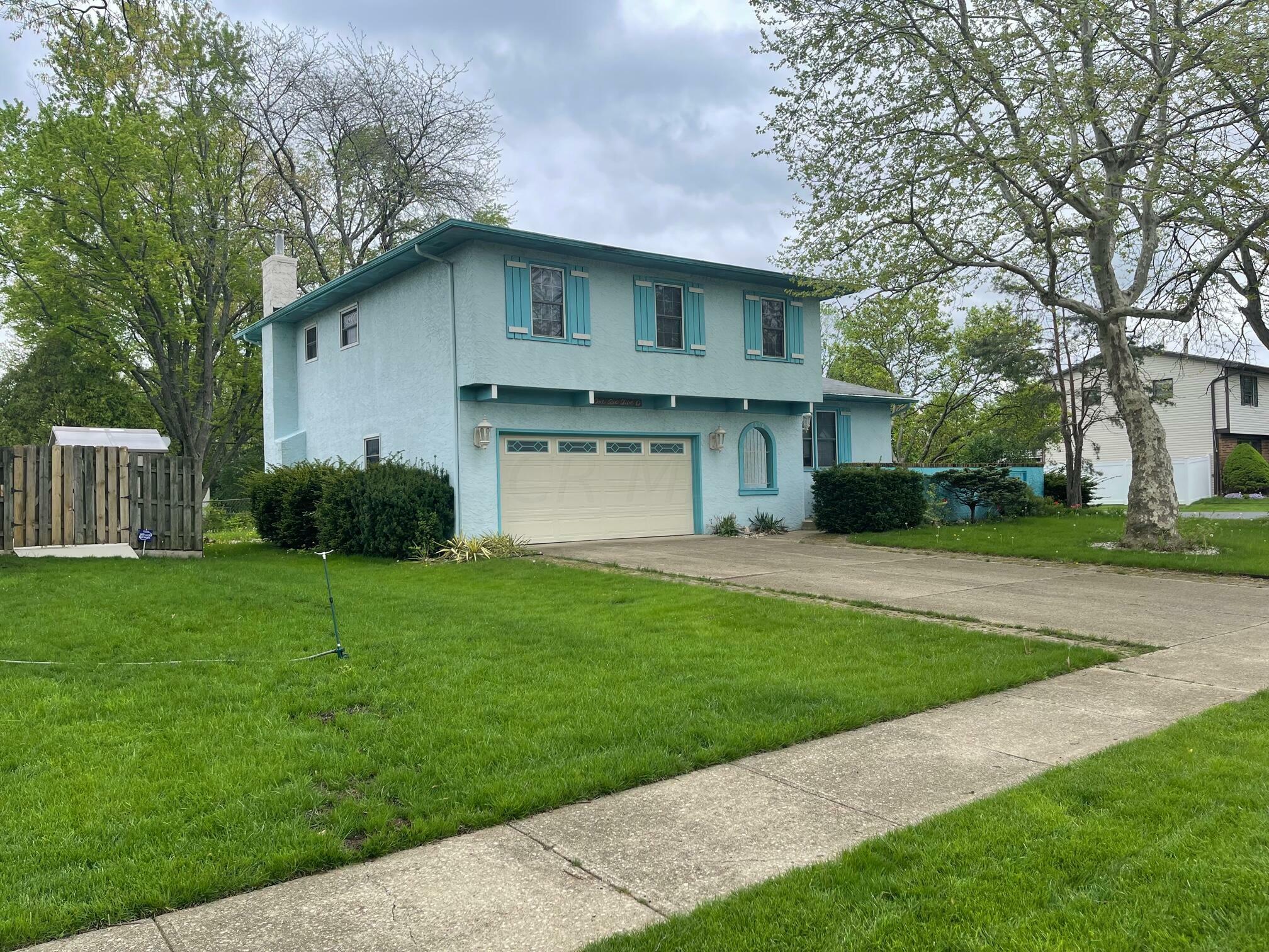 Property Photo: 1650 Lynnhurst Road OH 43229