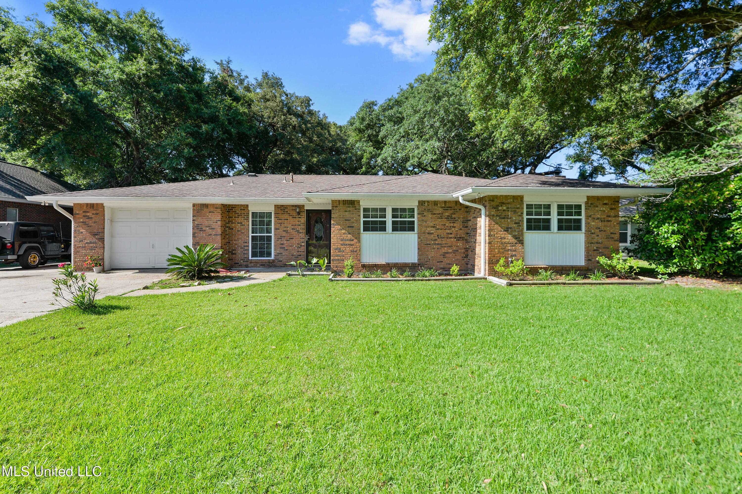 2424 Cotton Drive  Gulfport MS 39507 photo