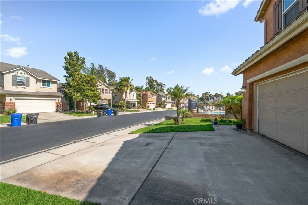 Property Photo:  5759 Mapleview Drive  CA 92509 