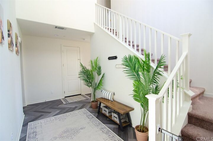Property Photo:  28567 Foothill Way  CA 91350 