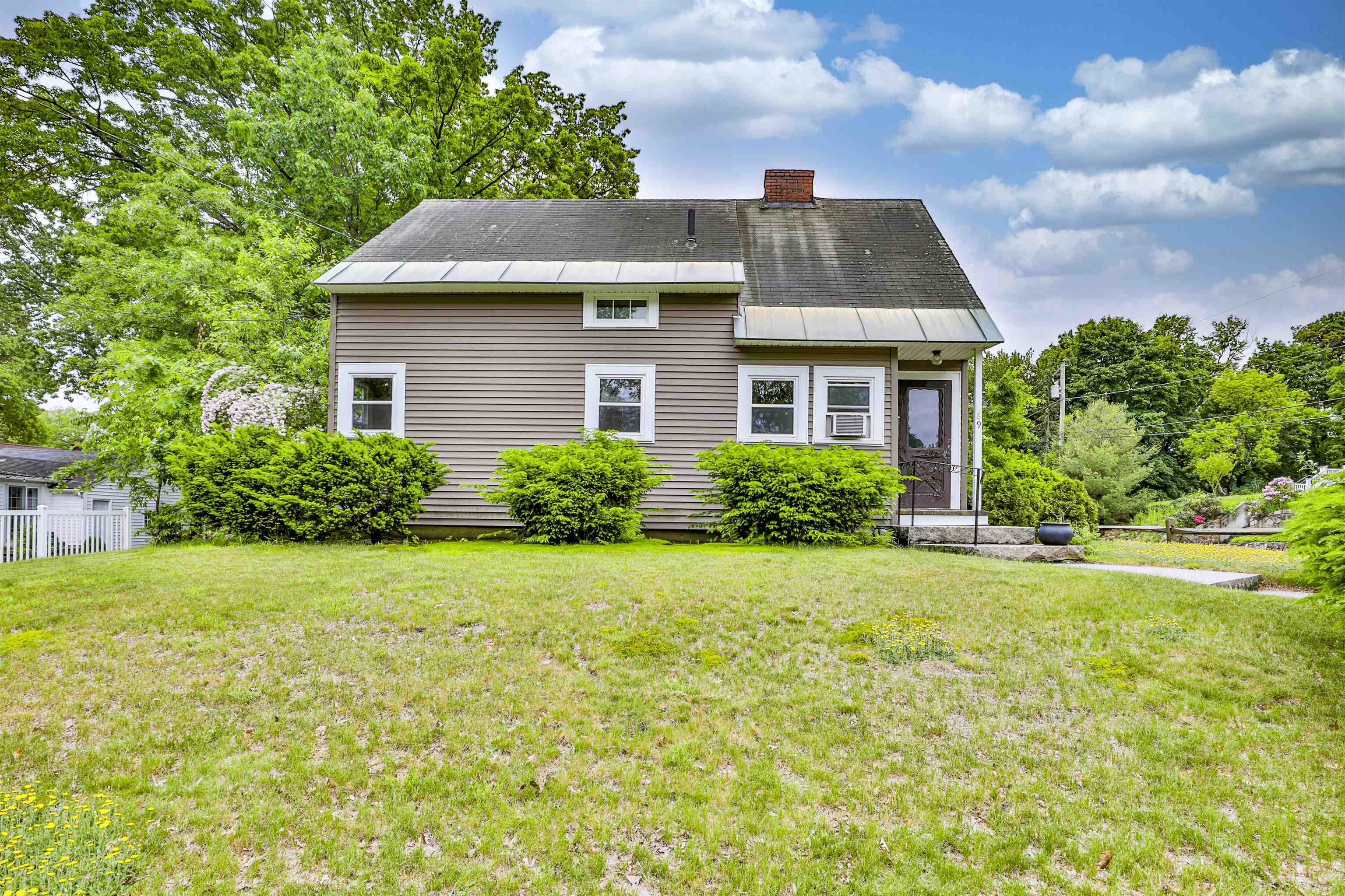 Property Photo: 89 Peak Street NH 03104