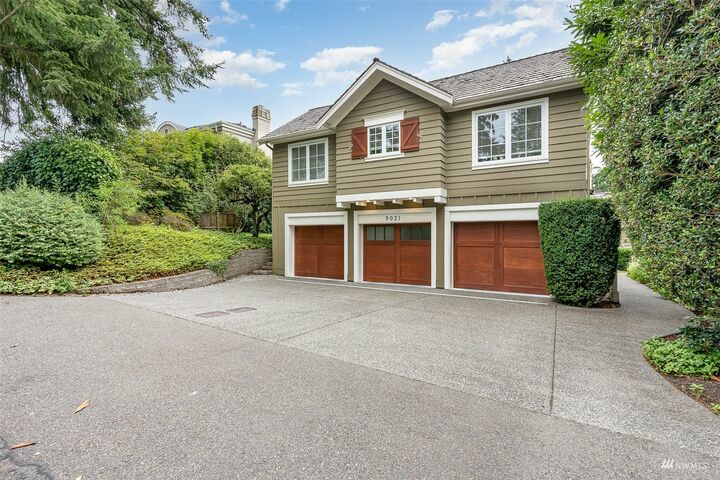 Property Photo: 9021 NE 10th Street WA 98004