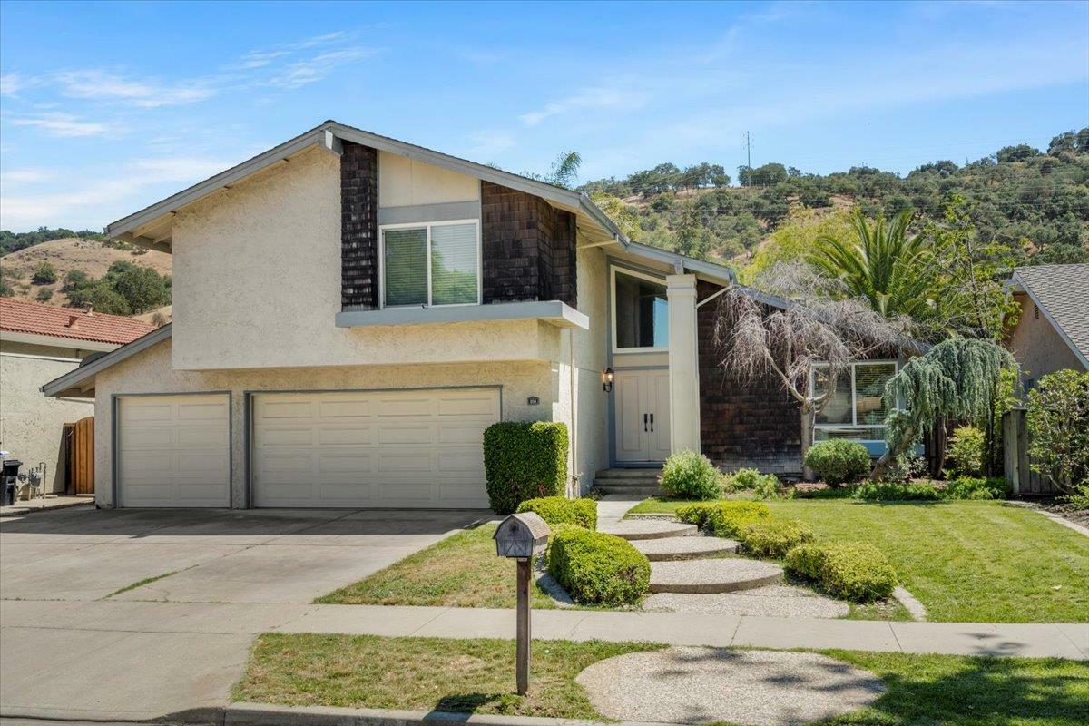 Property Photo:  654 Mary Evelyn Drive  CA 95123 