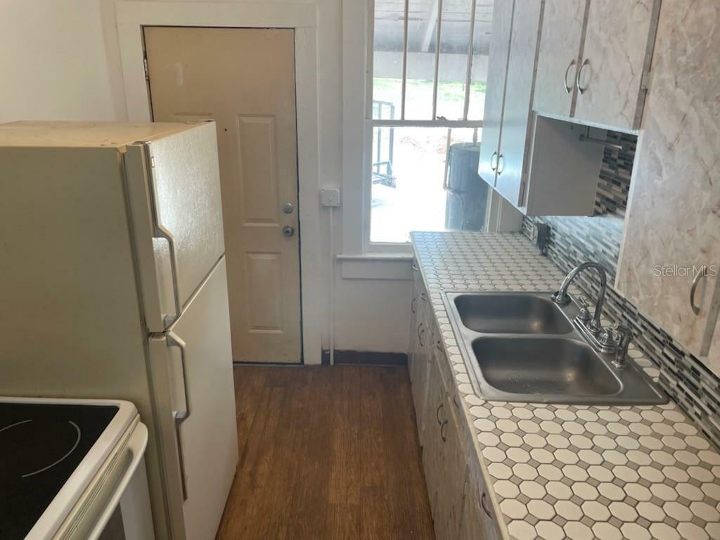 Property Photo:  207 N 14th Street  FL 34748 