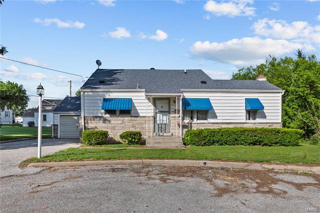 Property Photo: 3020 Buena Vista Avenue IL 62002