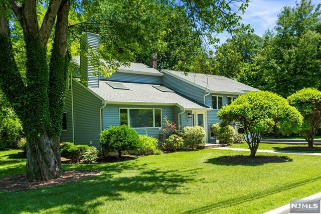 91 Holland Avenue  Demarest NJ 07627 photo