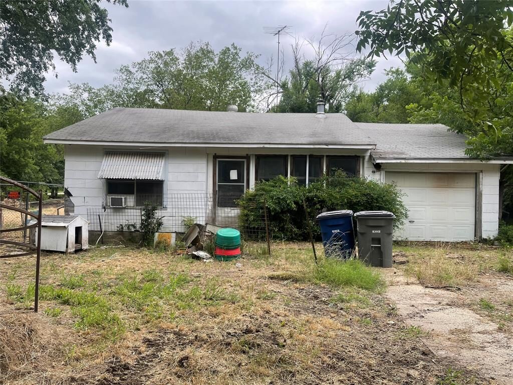 Property Photo:  1210 Longneck Road  TX 75407 