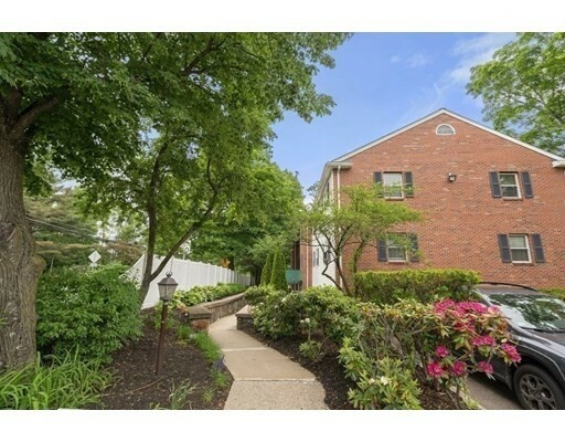 Property Photo:  416 Grove St A2  MA 02462 