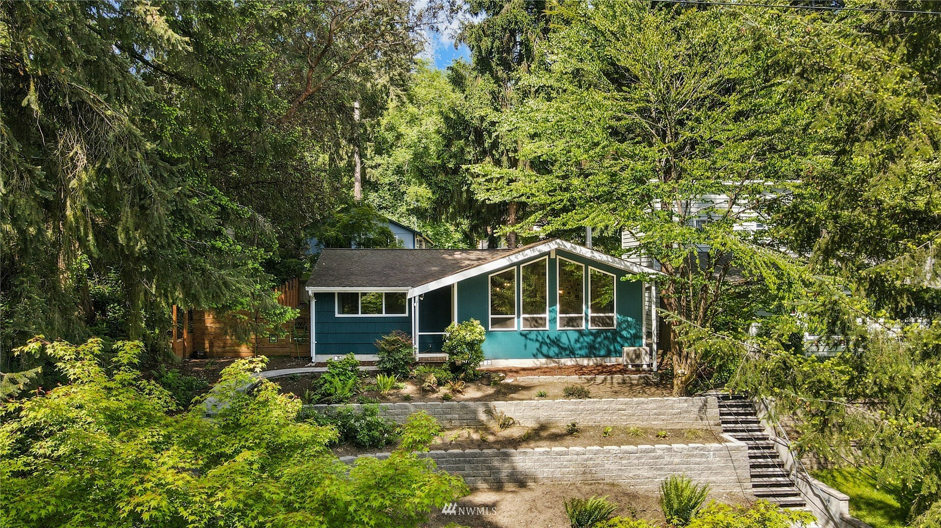 Property Photo:  19535 12th Avenue NE  WA 98155 