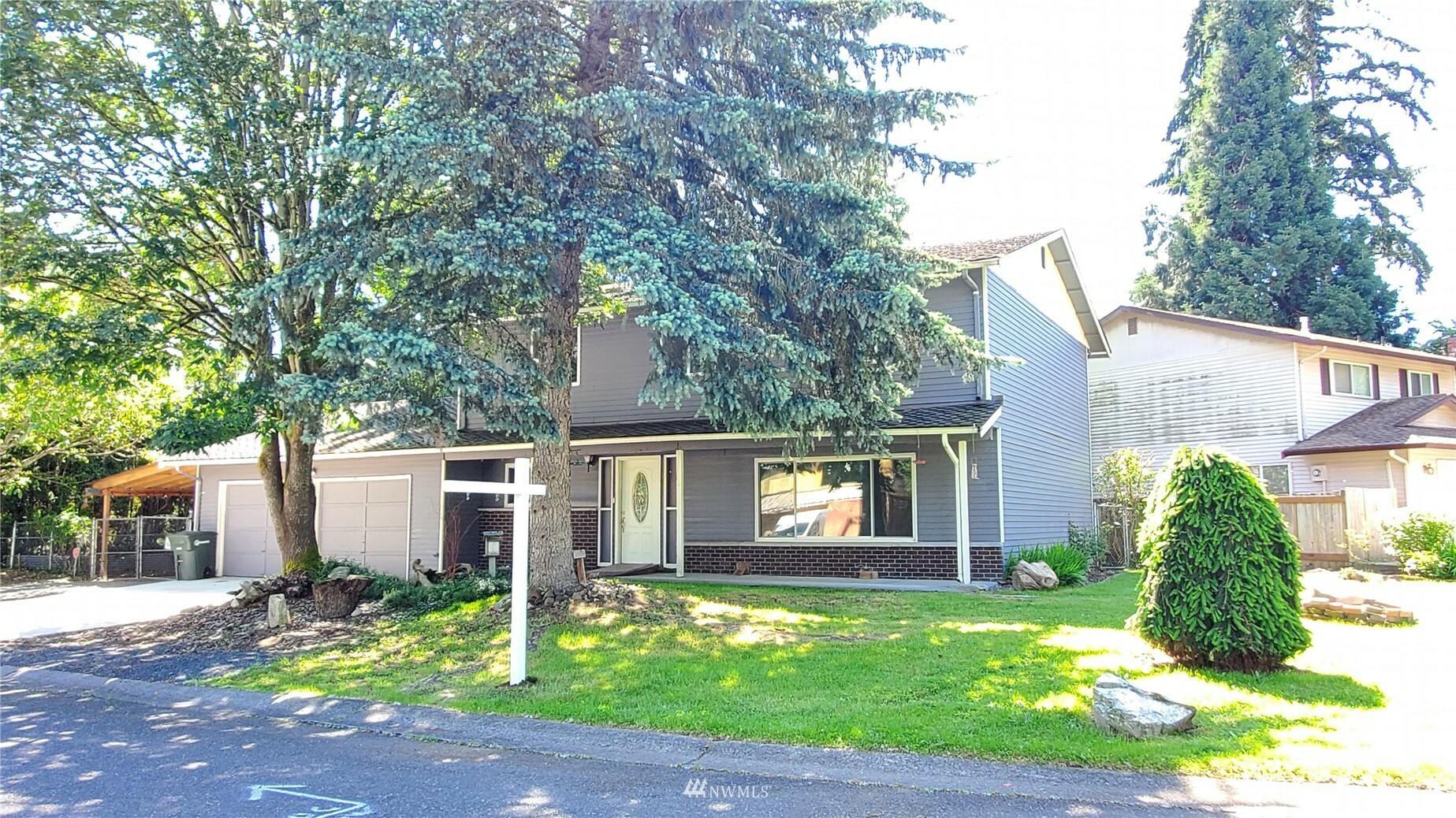 Property Photo:  21603 9th Place W  WA 98021 