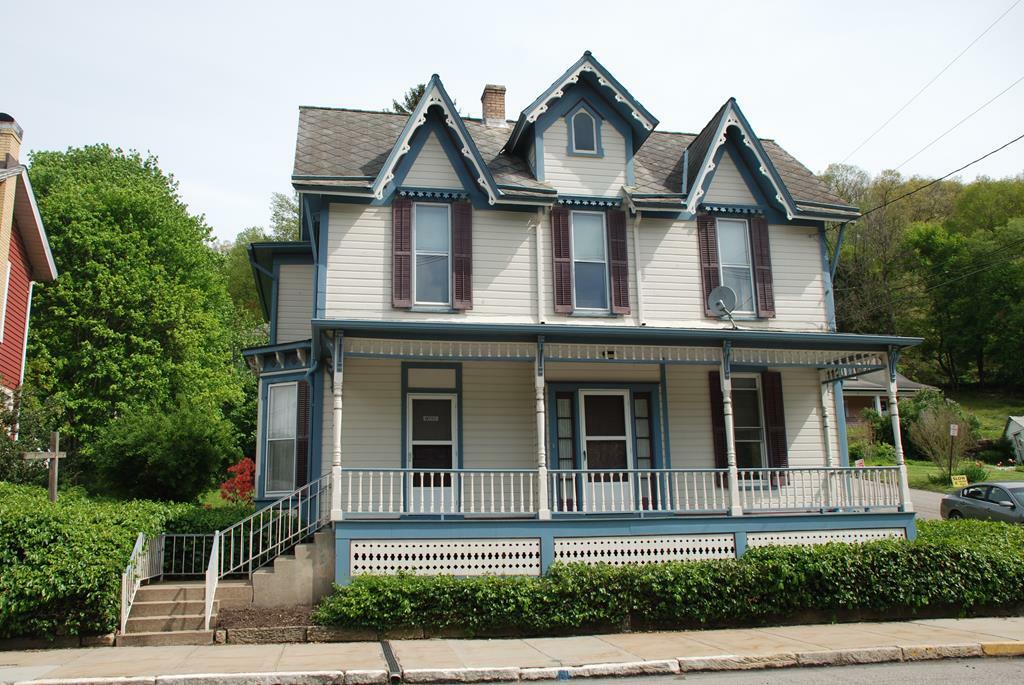 Property Photo:  302 Main Street  PA 16373 