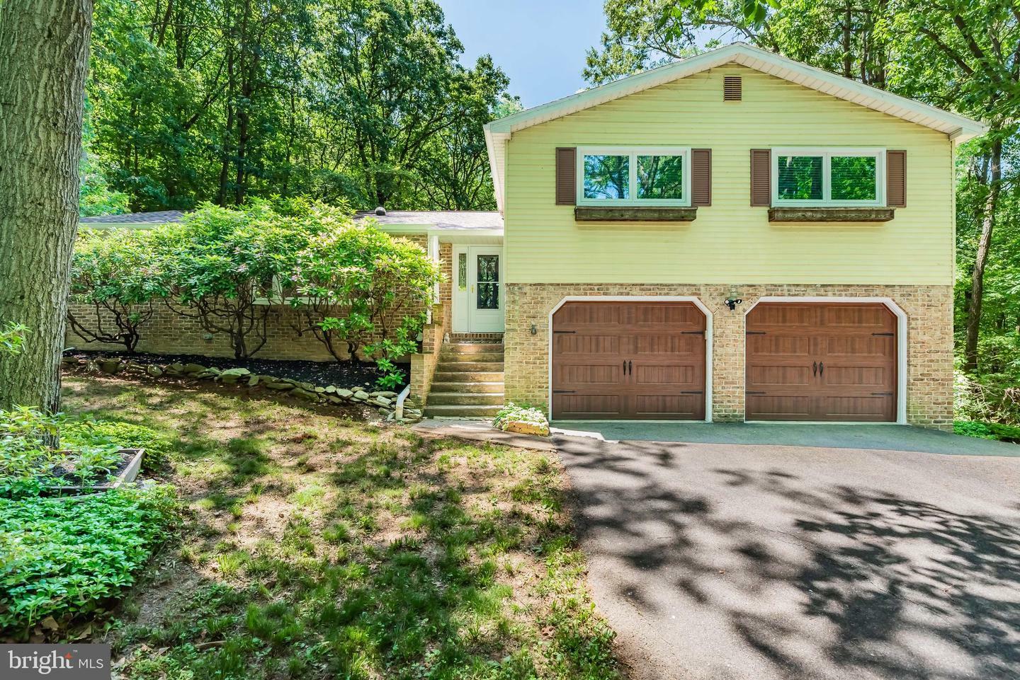 Property Photo:  737 Oak Hill Drive  PA 17007 