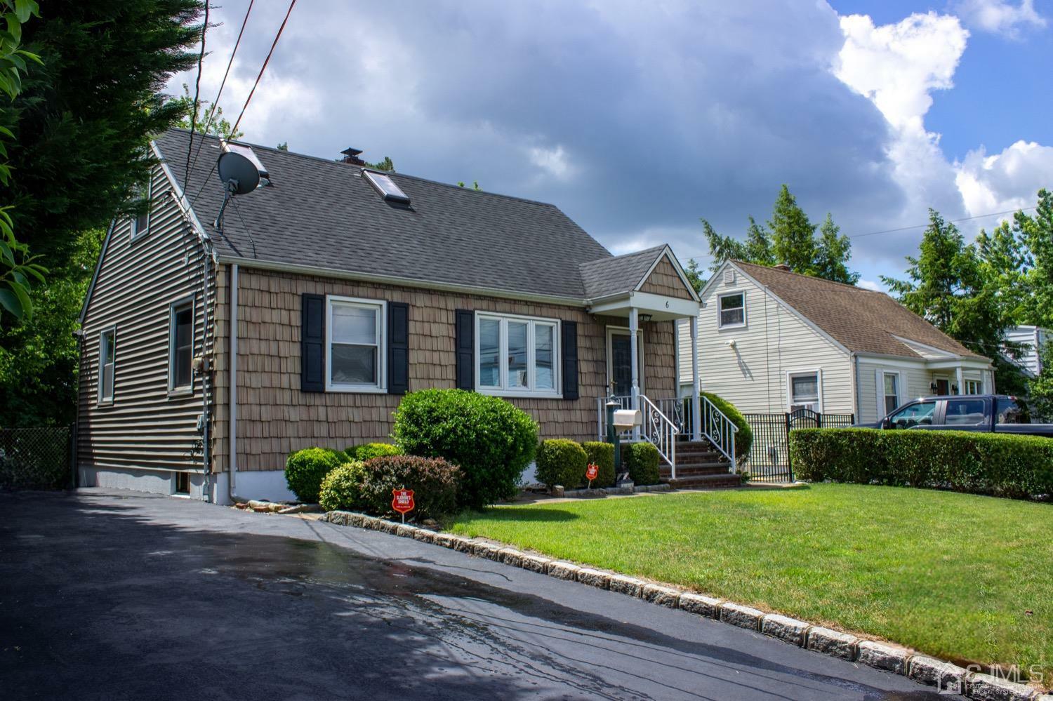 Property Photo:  6 Ovington Avenue  NJ 08817 