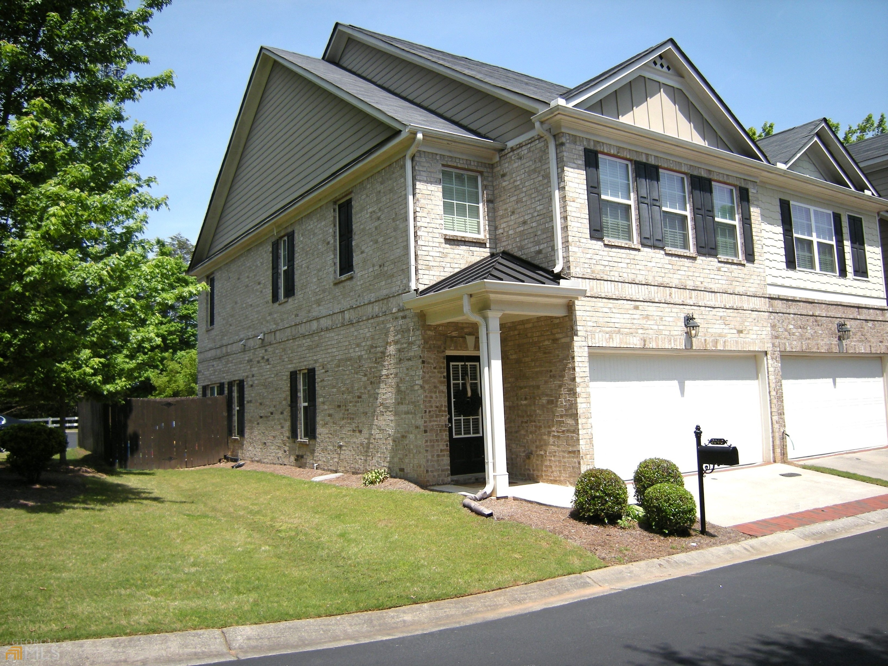 Property Photo:  2040 Windcrest Court  GA 30022 